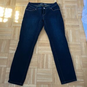 INC curvy stretch dark wash jeans 4 short